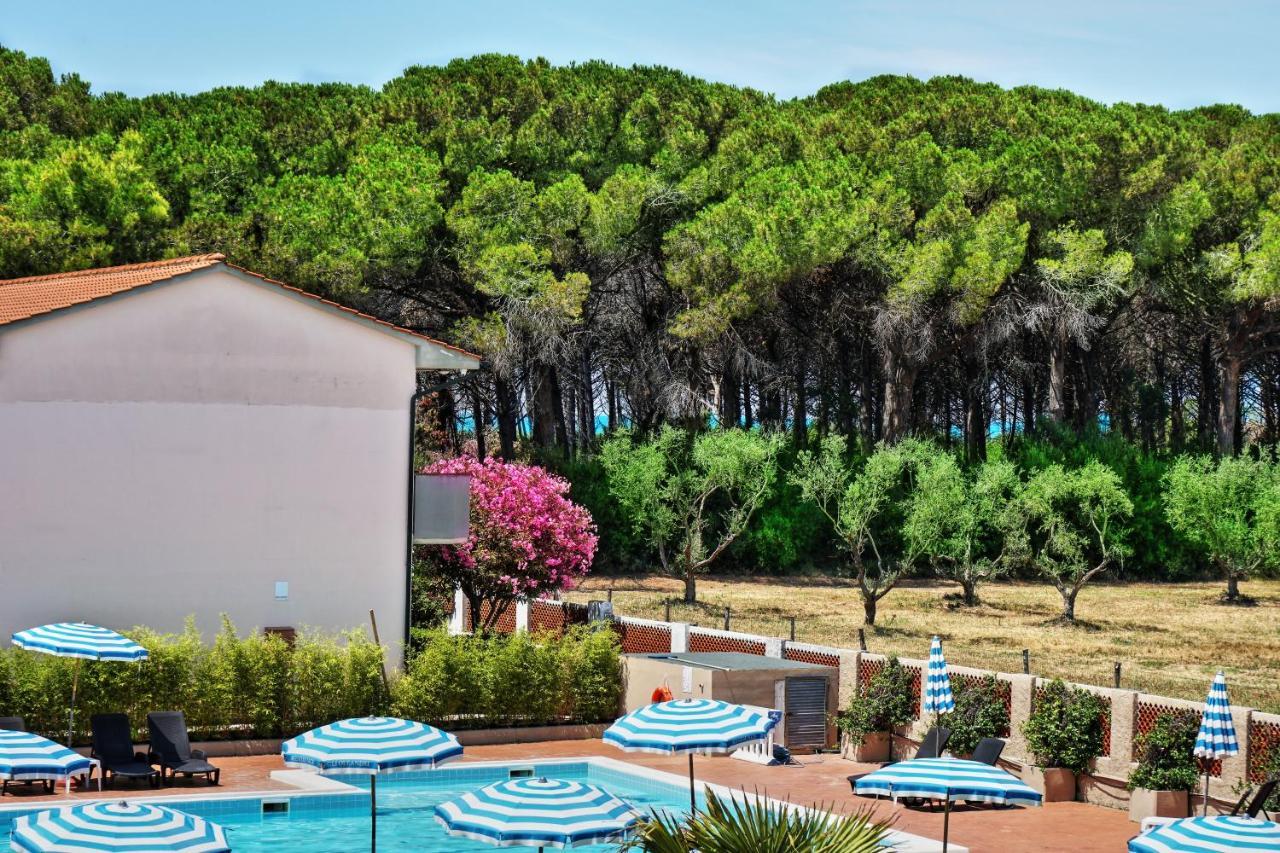 Oleandri Suite Hotel Vada Exterior photo