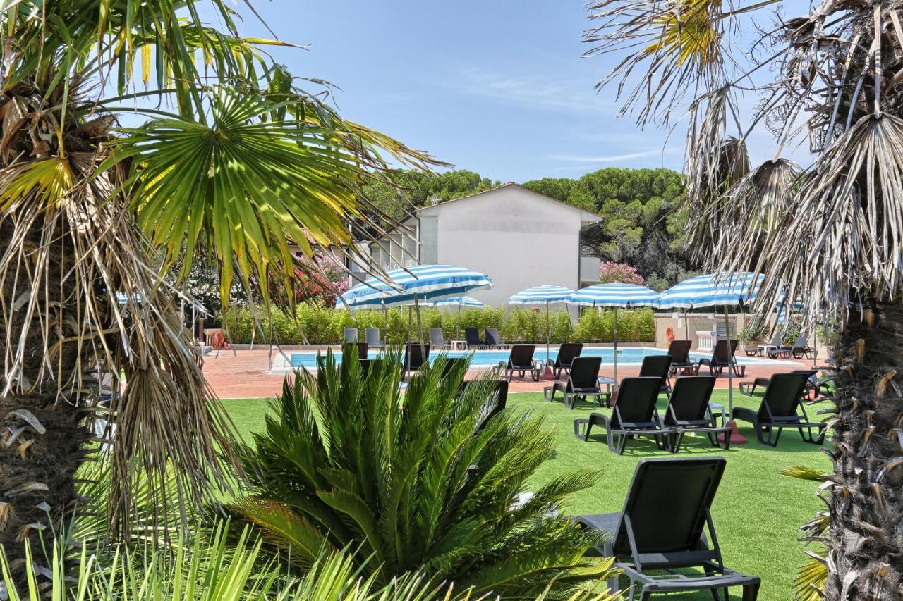 Oleandri Suite Hotel Vada Exterior photo