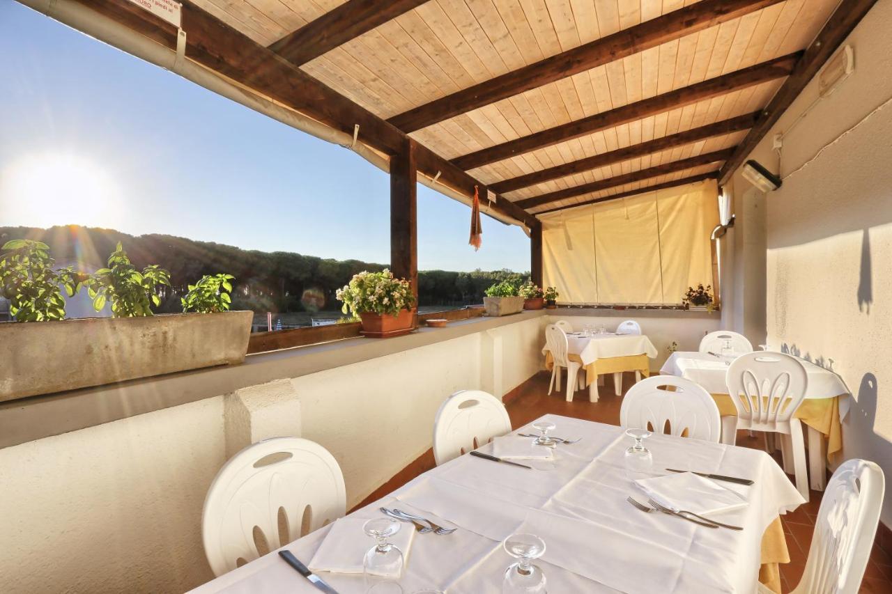 Oleandri Suite Hotel Vada Exterior photo