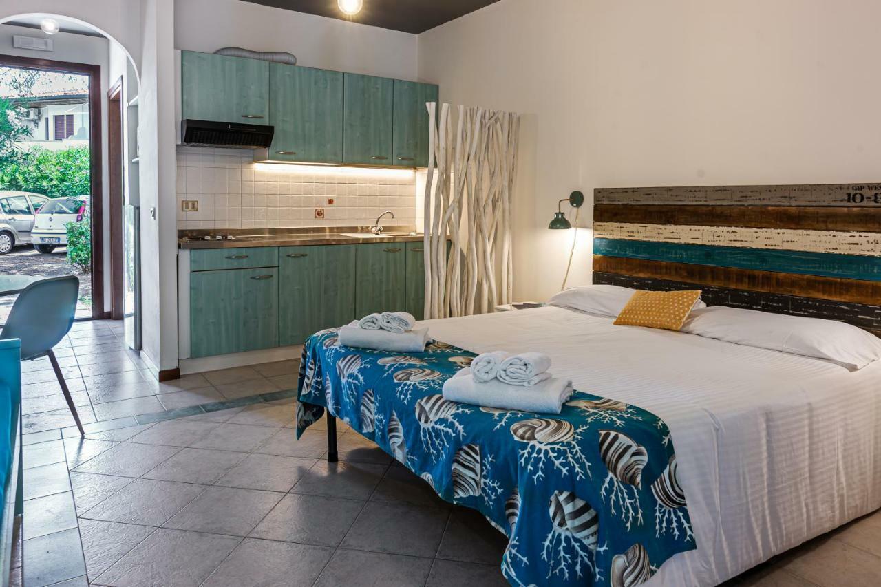 Oleandri Suite Hotel Vada Exterior photo